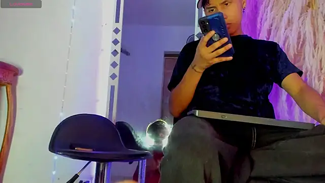 spicy adonhis online show from 23, 10, 2025