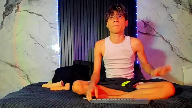 spicy adonhis online show from 22, 11, 2025