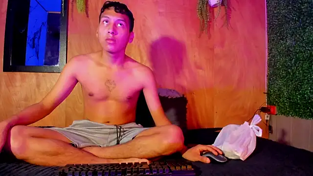 spicy adonhis online show from 6, 3, 2026