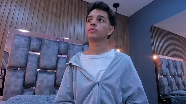 owen  johnson online show from 12, 4, 2026