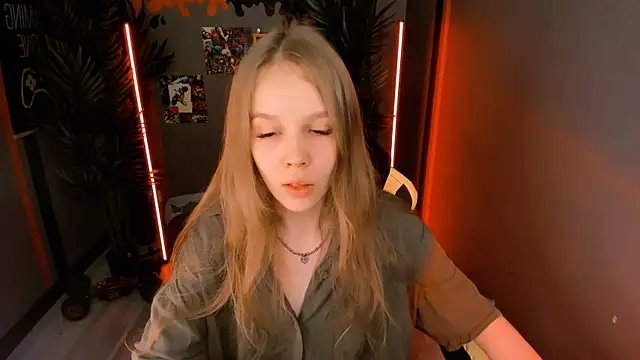 Snapshot of Selen_hells_weet chatting on 20, 10, 2025 Selen hells weet online show from 20, 10, 2025