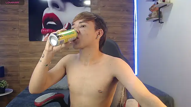 nathanclay online show from 14, 4, 2026