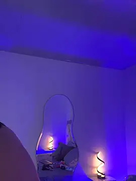 SamanthaDiamonds  online show from 6, 11, 2025