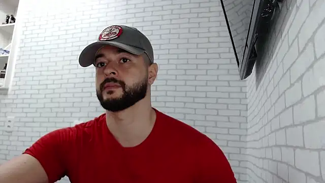 Snapshot of BombeiroHotx chatting on 7, 11, 2025 BombeiroHotx online show from 7, 11, 2025