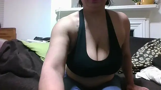 Snapshot of Tara-Kandy chatting on 6, 1, 2026 Tara-Kandy online show from 6, 1, 2026