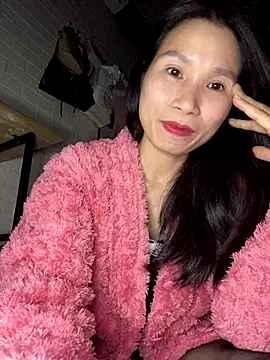 MinHiNi online show from 1, 12, 2025