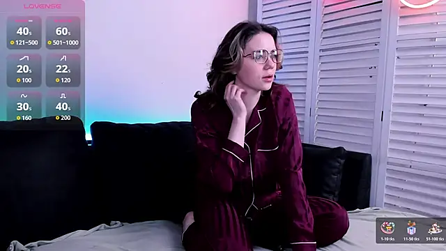 Snapshot of Sunny_Teaze chatting on 27, 10, 2025 Sunny Teaze online show from 27, 10, 2025