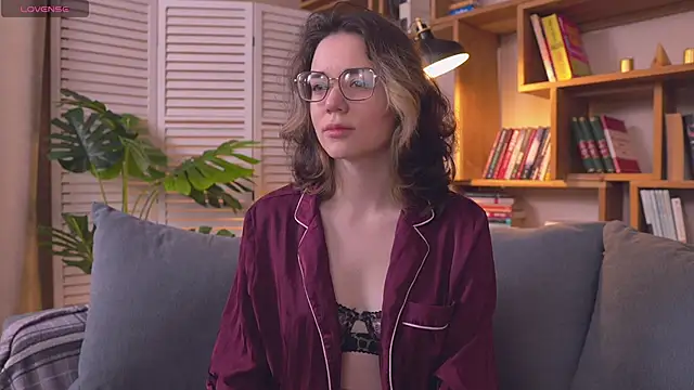 Sunny Teaze online show from 27, 2, 2026