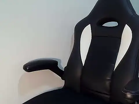 lovelynie123 online show from 2, 4, 2026