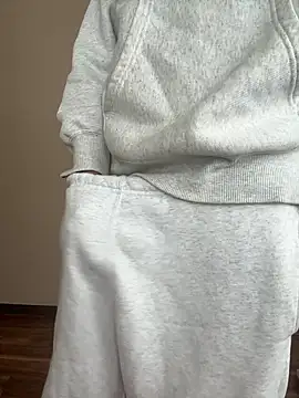 iikangi online show from 4, 4, 2026