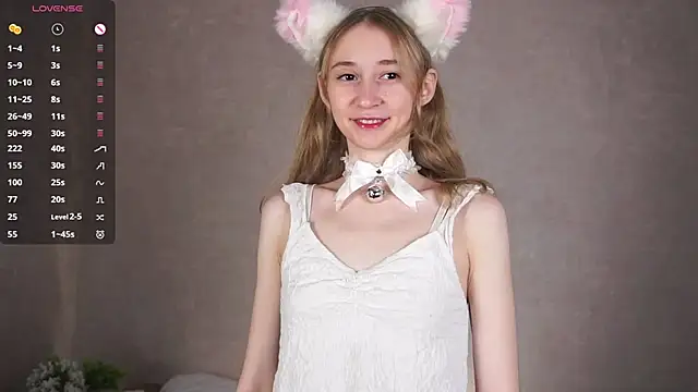 BeatrixHiett online show from 13, 9, 2025