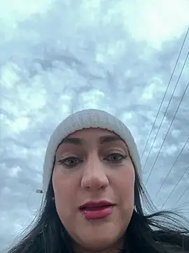 Ninabigtitied online show from 23, 10, 2025