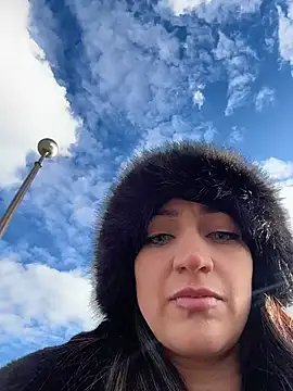 Ninabigtitied online show from 18, 11, 2025