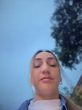 Ninabigtitied online show from 6, 3, 2026