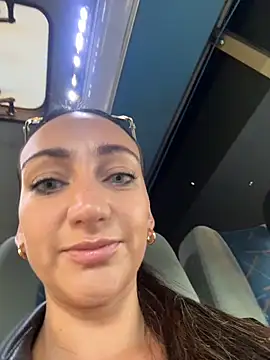 Ninabigtitied online show from 9, 2, 2026