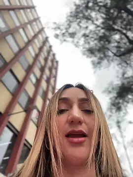 Ninabigtitied online show from 10, 3, 2026