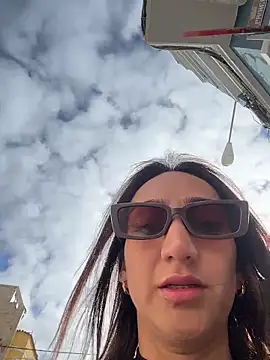 Ninabigtitied online show from 21, 12, 2025