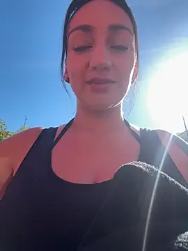 Ninabigtitied online show from 16, 10, 2025