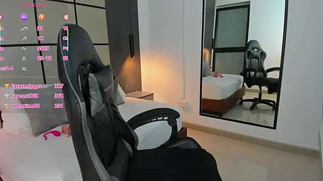 Snapshot of dana_daree chatting on 15, 11, 2025 dana daree online show from 15, 11, 2025