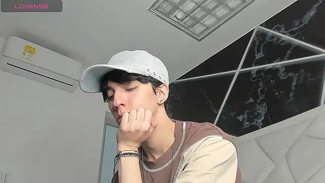 Snapshot of AerumChae chatting on 4, 7, 2026 AerumChae online show from 4, 7, 2026