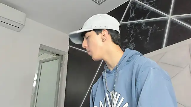 Snapshot of AerumChae chatting on 27, 4, 2026 AerumChae online show from 27, 4, 2026