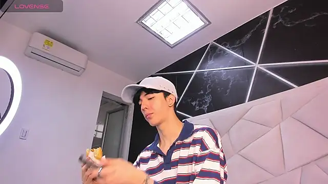 Snapshot of AerumChae chatting on 23, 4, 2026 AerumChae online show from 23, 4, 2026