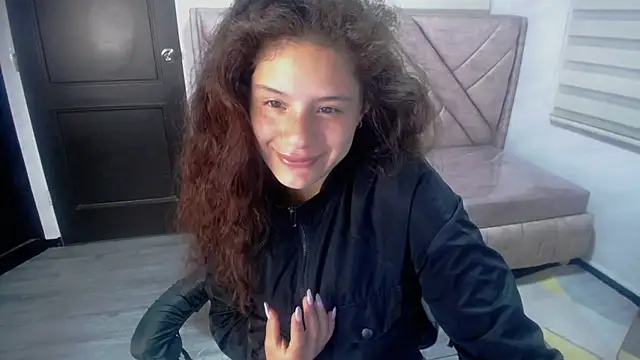 Snapshot of Velvet_Moon_V chatting on 8, 10, 2025 Velvet Moon V online show from 8, 10, 2025