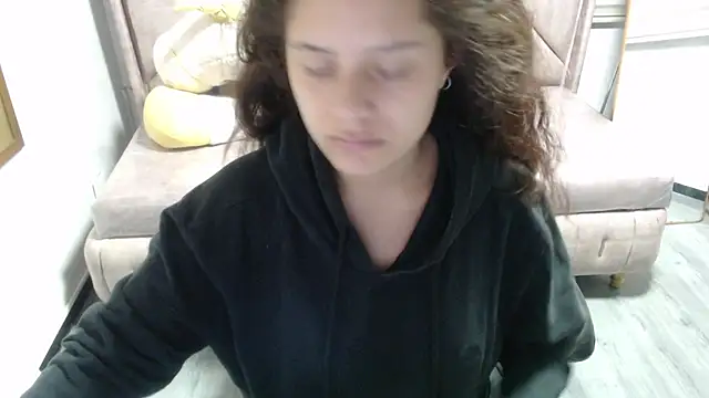 Velvet Moon V online show from 20, 12, 2025