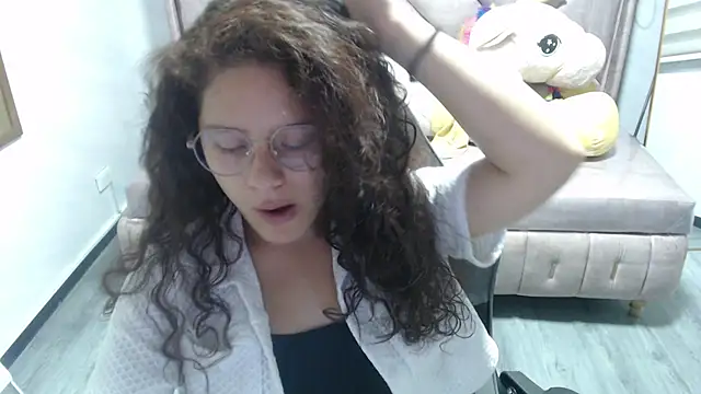 Snapshot of Velvet_Moon_V chatting on 1, 11, 2025 Velvet Moon V online show from 1, 11, 2025