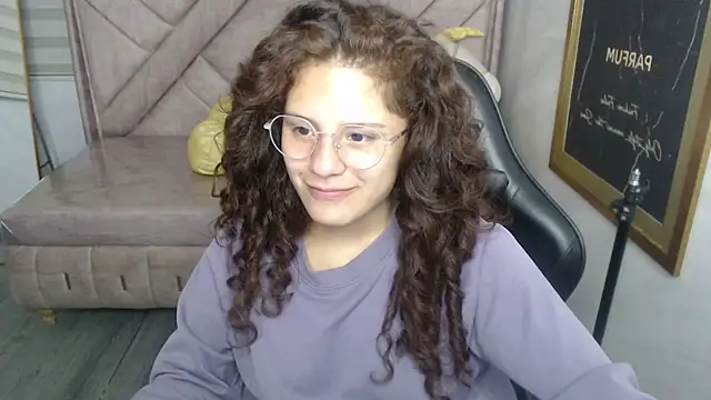 Snapshot of Velvet_Moon_V chatting on 24, 11, 2025 Velvet Moon V online show from 24, 11, 2025