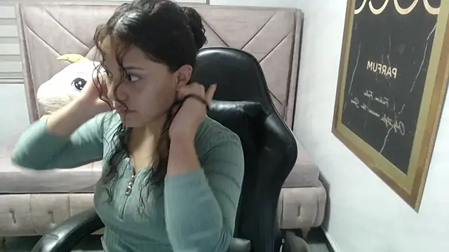 Snapshot of Velvet_Moon_V chatting on 29, 11, 2025 Velvet Moon V online show from 29, 11, 2025