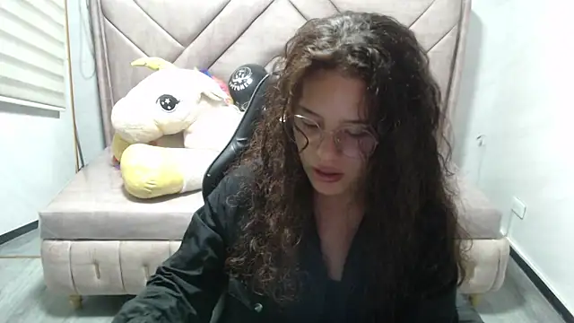 Snapshot of Velvet_Moon_V chatting on 30, 10, 2025 Velvet Moon V online show from 30, 10, 2025