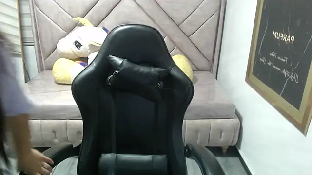 Snapshot of Velvet_Moon_V chatting on 3, 12, 2025 Velvet Moon V online show from 3, 12, 2025