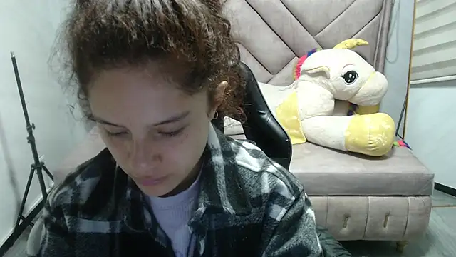 Snapshot of Velvet_Moon_V chatting on 14, 11, 2025 Velvet Moon V online show from 14, 11, 2025