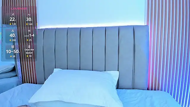 Snapshot of naishaa_ chatting on 28, 10, 2025 naishaa online show from 28, 10, 2025