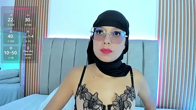 Snapshot of naishaa_ chatting on 13, 10, 2025 naishaa online show from 13, 10, 2025