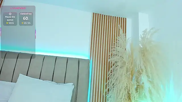 Snapshot of naishaa_ chatting on 15, 11, 2025 naishaa online show from 15, 11, 2025