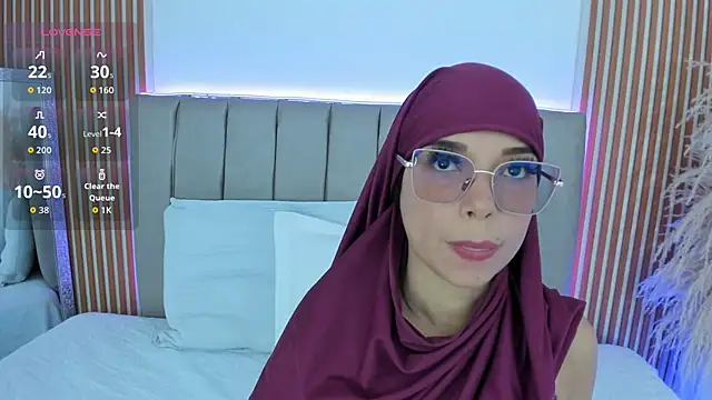 Snapshot of naishaa_ chatting on 4, 11, 2025 naishaa online show from 4, 11, 2025