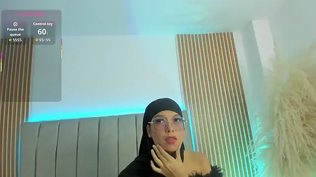 Snapshot of naishaa_ chatting on 1, 12, 2025 naishaa online show from 1, 12, 2025