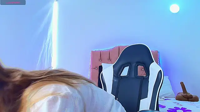 Snapshot of naomi_diamond_ chatting on 1, 5, 2026 naomi diamond online show from 1, 5, 2026