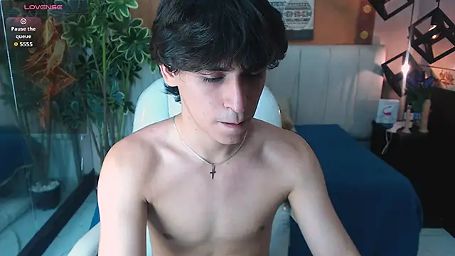 RoberthAlv online show from 8, 4, 2026