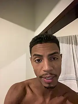 Snapshot of Guzdick chatting on 8, 7, 2026 Guzdick online show from 8, 7, 2026