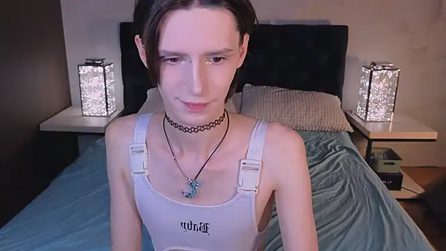 Snapshot of madi_snow chatting on 20, 9, 2025 madi snow online show from 20, 9, 2025