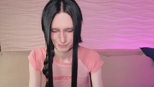 madi snow online show from 28, 2, 2026