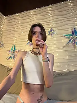 madi snow online show from 3, 12, 2025