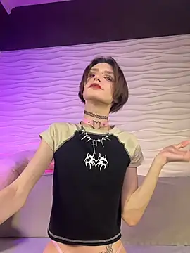 madi snow online show from 8, 11, 2025