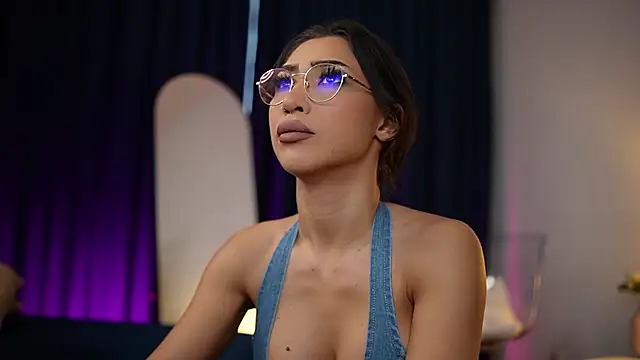  ChloeLee  online show from 11, 11, 2025