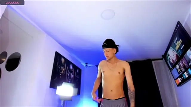  Mia Pink  online show from 15, 3, 2026