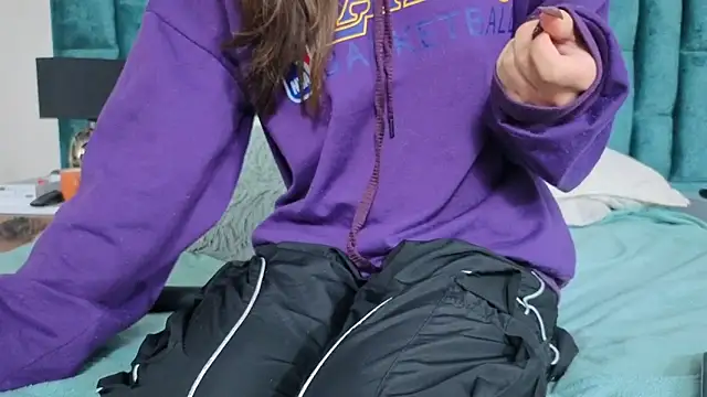 Emma Foxi online show from 29, 11, 2025