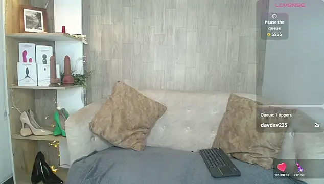 Snapshot of may_wood chatting on 23, 4, 2026 may wood online show from 23, 4, 2026